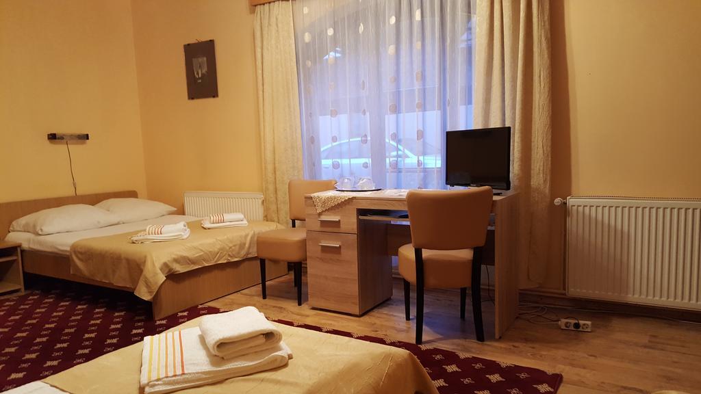 Pension Ela Sibiu Exteriör bild