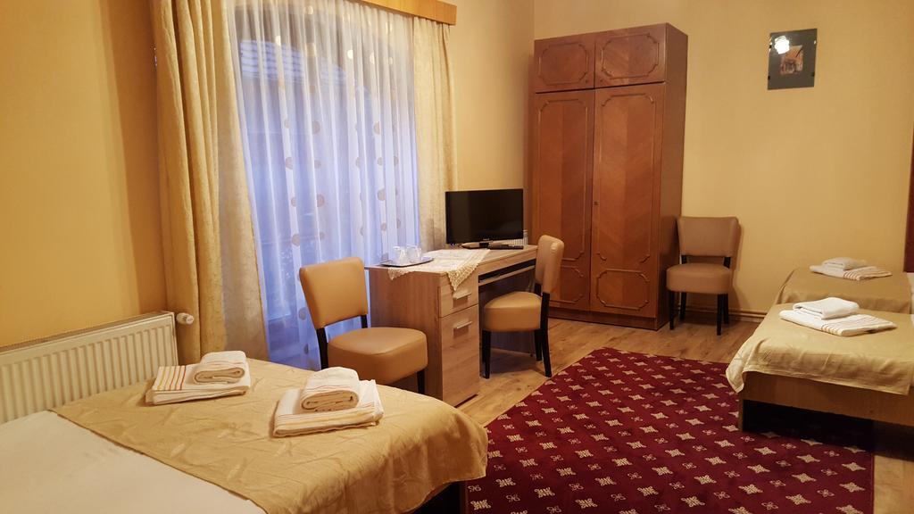 Pension Ela Sibiu Exteriör bild