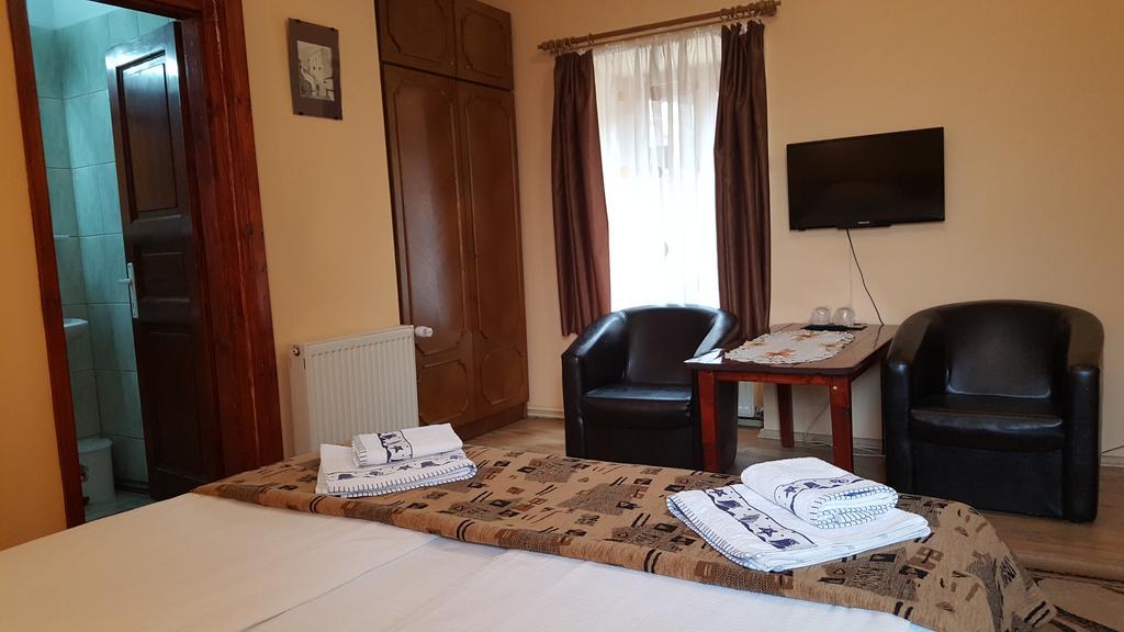 Pension Ela Sibiu Exteriör bild