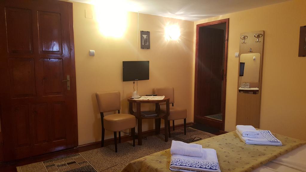 Pension Ela Sibiu Exteriör bild